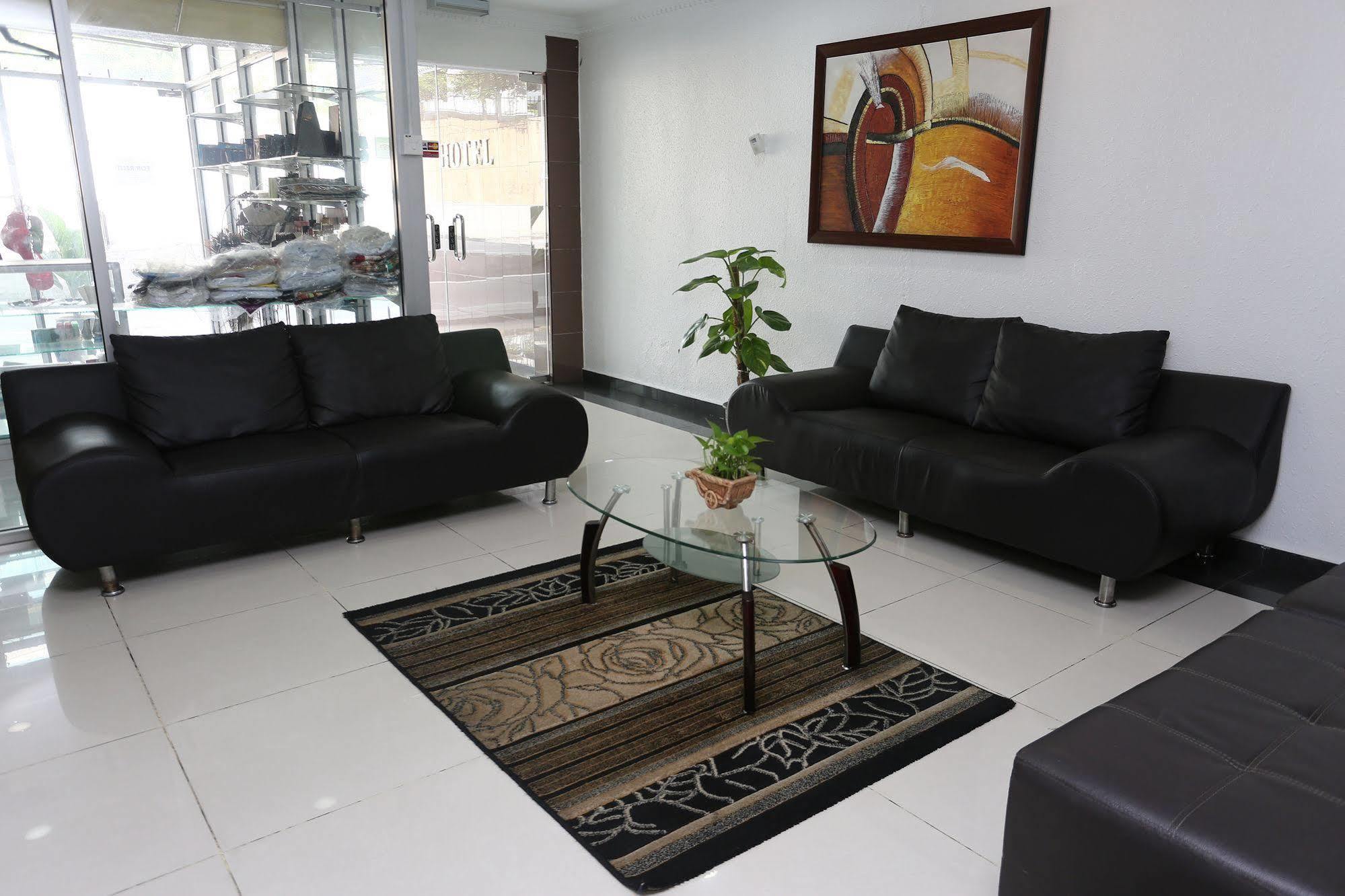 Oyo 103 V'La Garden Hotel Kuala Lumpur Extérieur photo