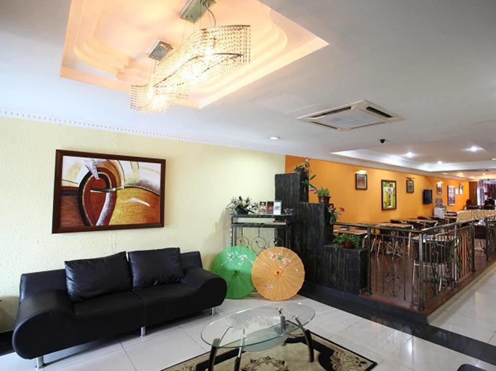 Oyo 103 V'La Garden Hotel Kuala Lumpur Extérieur photo